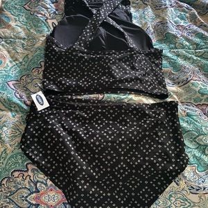 Old navy 2 piece bathing suit